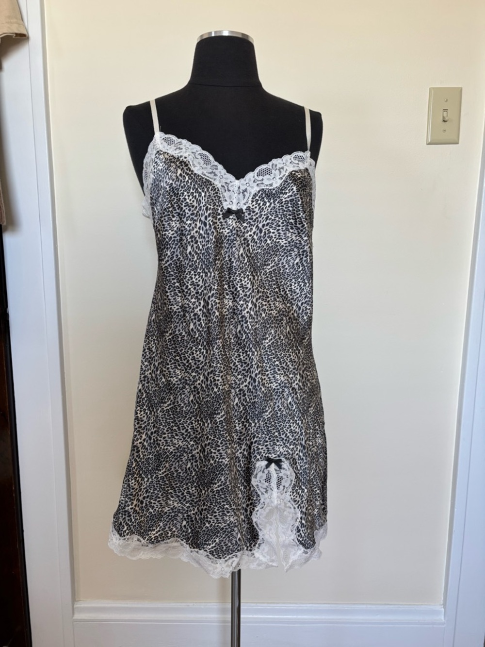 Y2K Leopard Cheetah Lace Trim Chemise - Victoria’s Secret Vintage Slip Dress